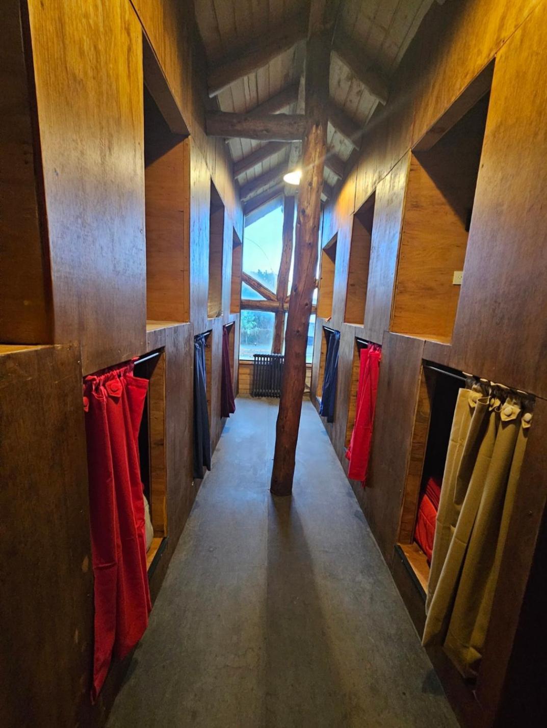 Hostel Capsula Refugio Oeste San Carlos de Bariloche Luaran gambar